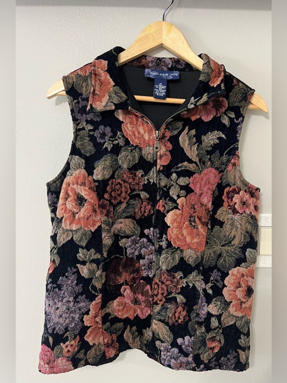 Vintage Susan Graver Style Floral Tapestry Zip Front Vest Cottagecore